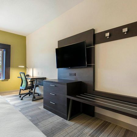 Holiday Inn Express And Suites Chicago West - St Charles By Ihg Saint Charles Exterior foto